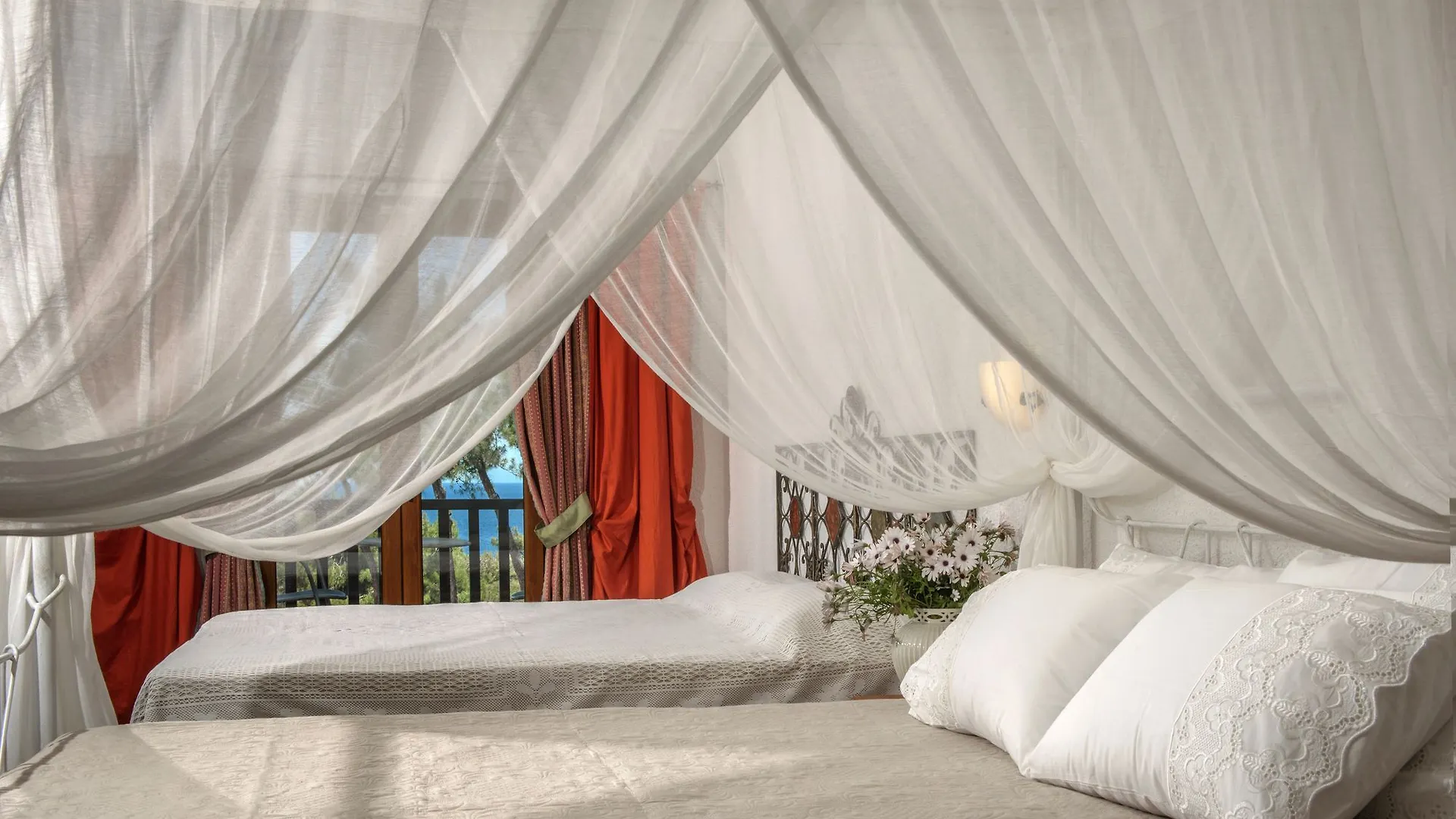 Leandros Hotel Nea Roda 3*,  Greece